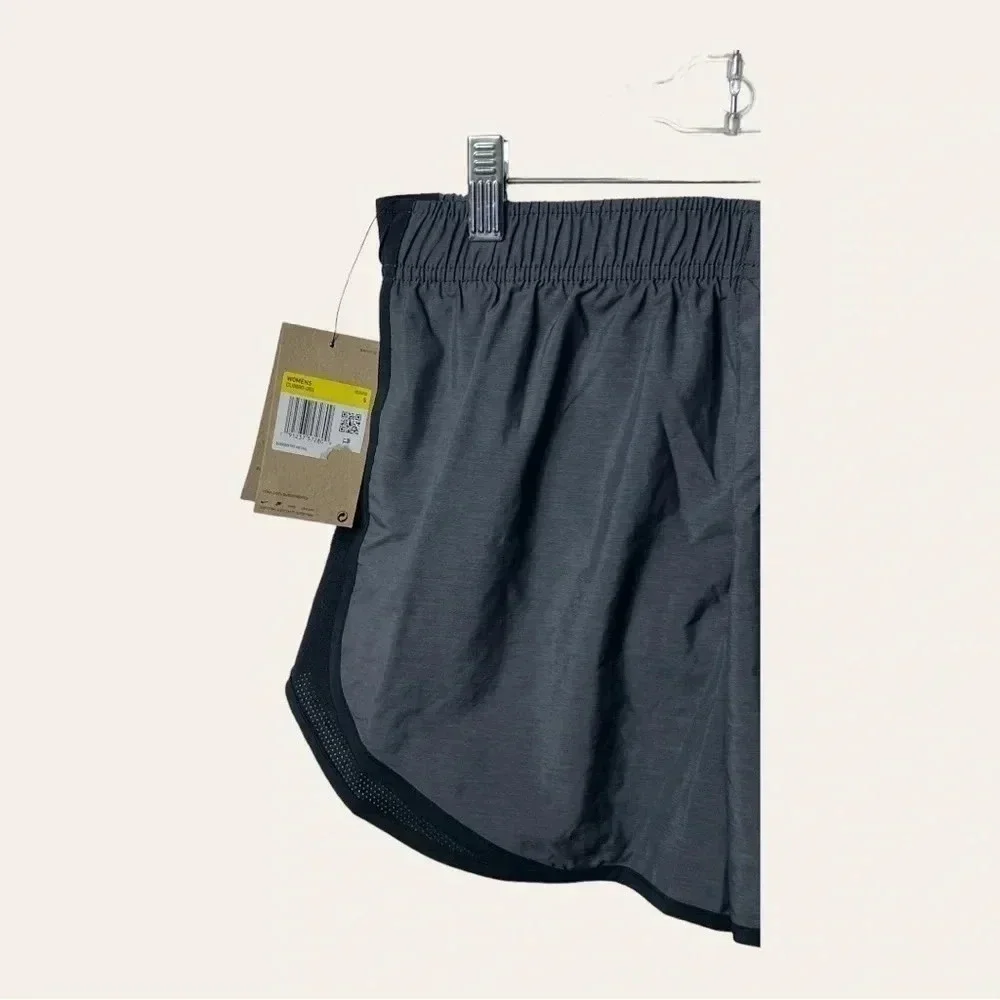 0369W. NIKE DRI FIT RUNNING SHORTS SIZE‎ SMALL BLACK/GRAY IN COLOR LINED